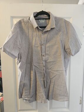 Short-Sleeve Button-Down Dress Shirt